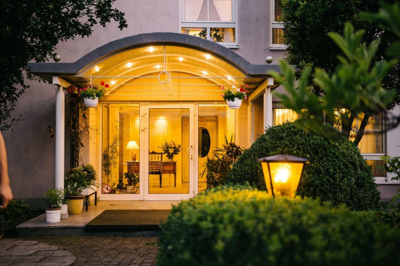 Landhaus Keller - Hotel & Restaurant Malterdingen Buitenkant foto